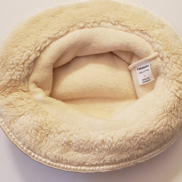 Fattamano Sherpa Hat, Size Medium, Made in Germany, Ivory/Cream, New! - Picture 2 of 7